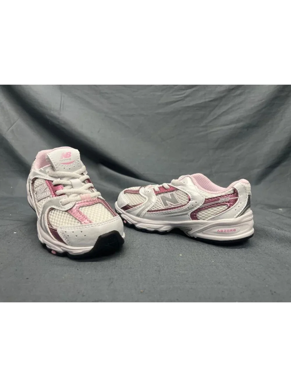 New Balance Toddlers 530 Sneakers Lace Up IZ530RK White Pink Size 8 NEW IN BOX!